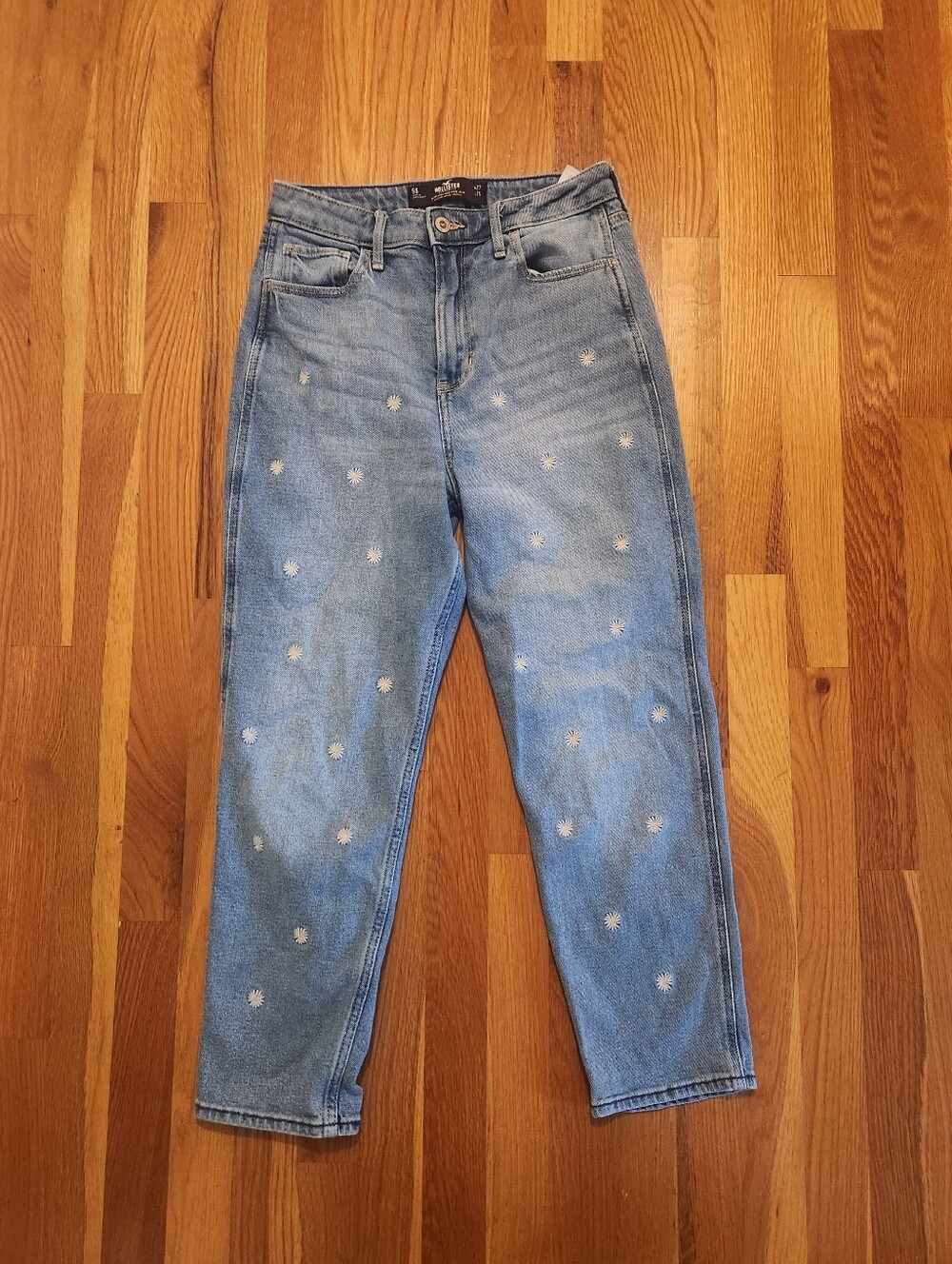 Hollister Ultra High Rise Daisy Mom Jean 5S